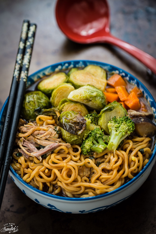 Turkey-Brussels-Sprouts-Ramen-Noodle-Soup-is-perfect-for-using-up-Thanksgiving-leftovers1-e1448599336825